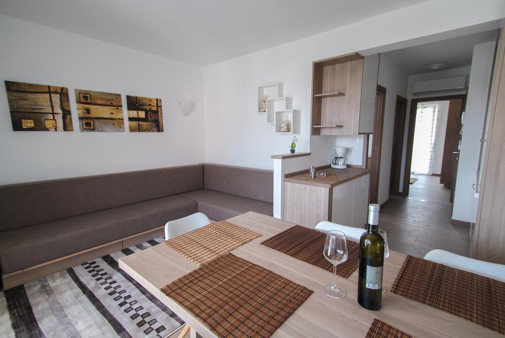 Apartments Villa Rivarella Novigrad Istria Chambre photo